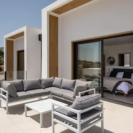 Villa Casa Innes: Entire 5 Bed Modern Villa. Pool. Valle Romano *