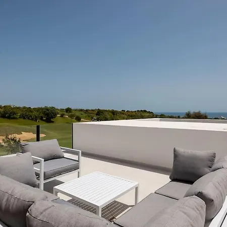 Casa Innes: Entire 5 Bed Modern Villa. Pool. Valle Romano * Estepona